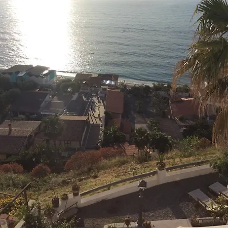 Bed & Breakfast Lisca Bianca 4*