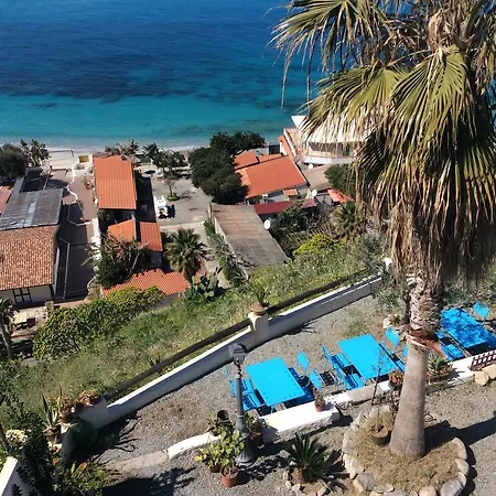 Lisca Bianca Bed & Breakfast 4*